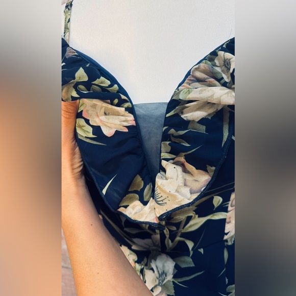 Mgiacy Off-Shoulder Blue Floral Ruffled Dress Size L - Picture 3 of 5